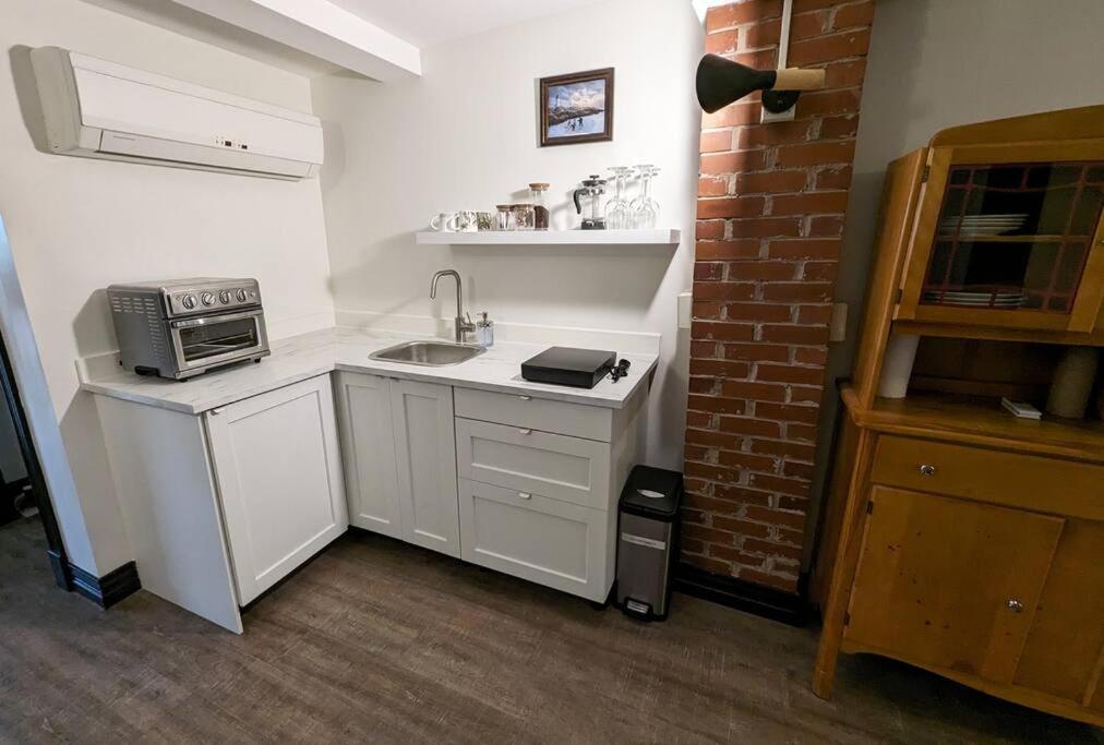 Beautiful River View Apt In Wine Country Apartment Canning Bagian luar foto