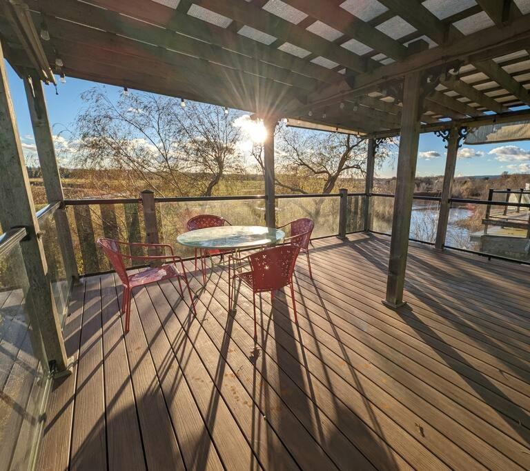 Beautiful River View Apt In Wine Country Apartment Canning Bagian luar foto